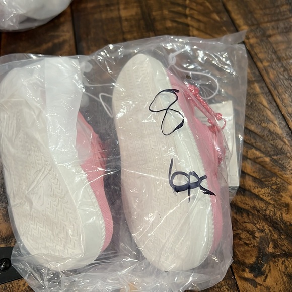 Pink - Picture 4 of 8